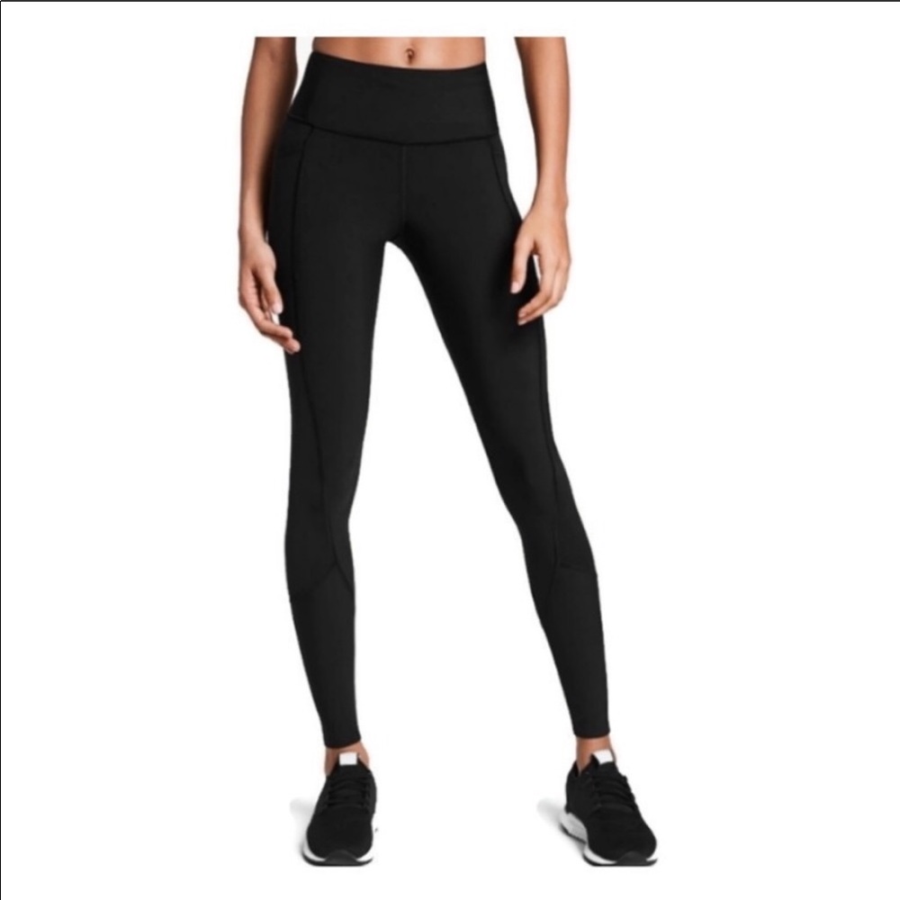 4 pair of Victoria secret knockout leggings